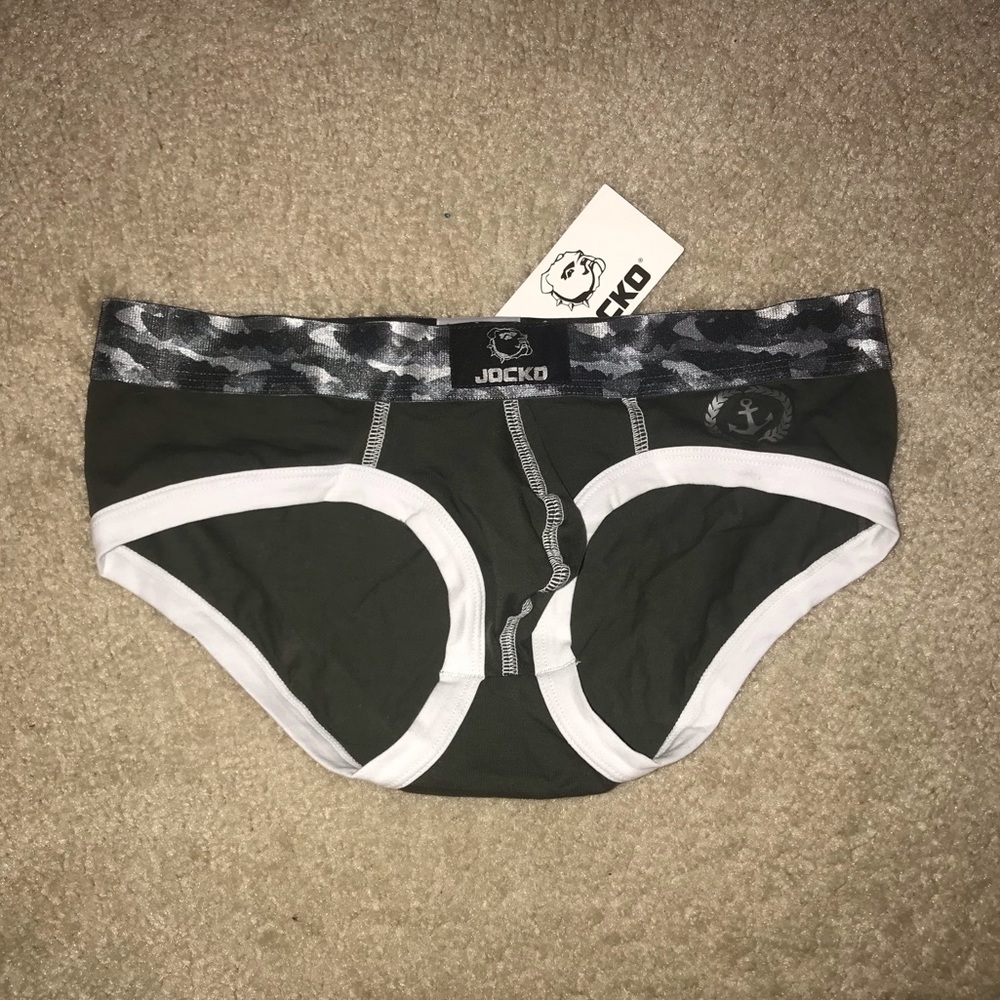 Camo briefs